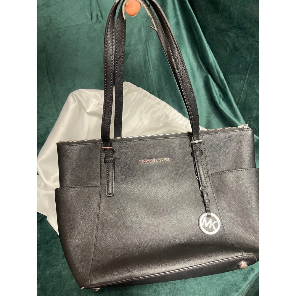 Michael Kors Jet Set Travel Tote Black Saffiano Leather Shoulder Bag Zipper Top